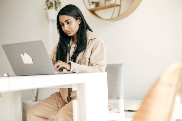 Introverts Who Thrive Online 